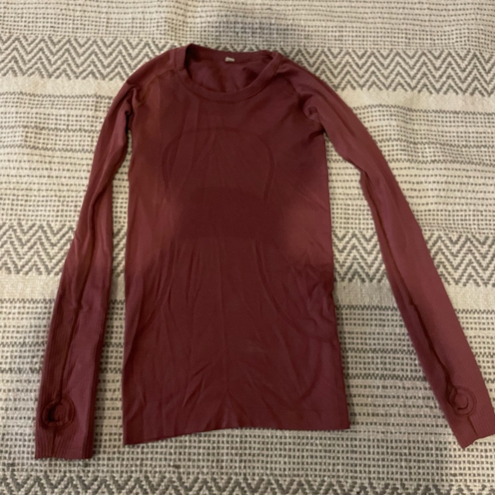 Woman’s Lululemon Long Sleeve - Worn once in good condition - Maroon/pink color